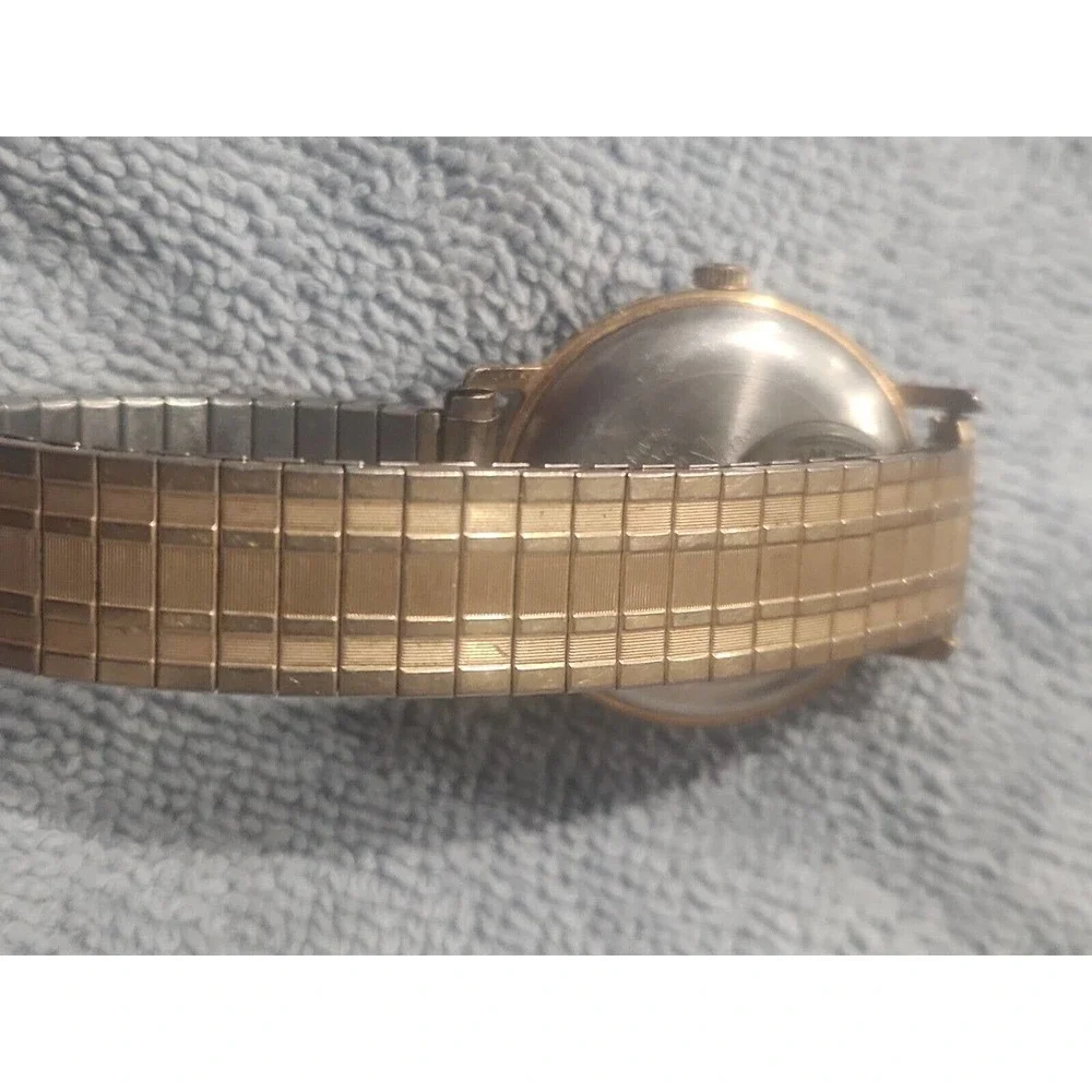Vintage‎ 1970s Timex Q Men's Quartz Watch 97860 06477 (Not Working)